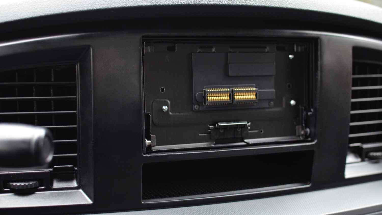 Pioneer AVH4000NEX 2DIN Install Driven To Wander